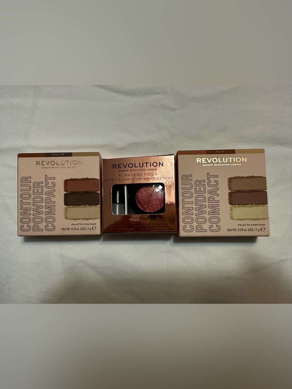 Revolution Flawless Foils Single Eyeshadow & Fair & Med Contour Powder Compact